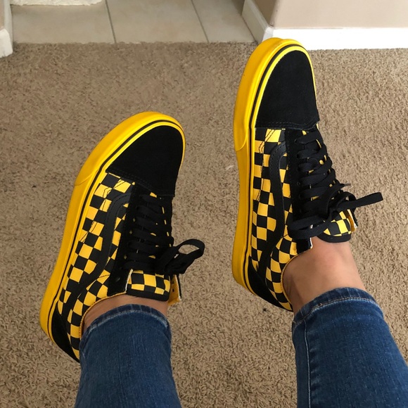 Vans - Picture 1 of 1
